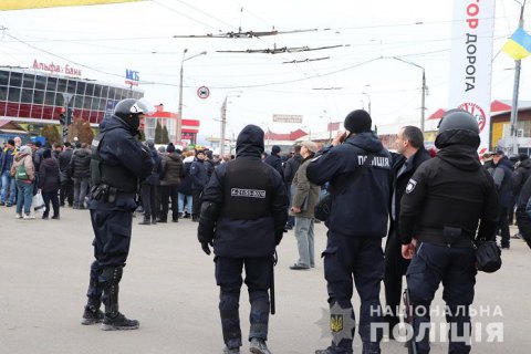 Прокуратура выдвинула подозрение в массовых беспорядках 56 участникам конфликта на рынке "Барабашово" в Харькове