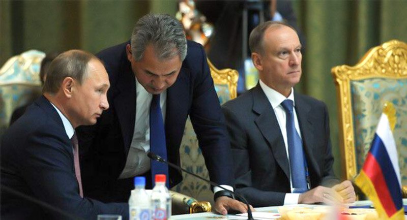 Путін, Шойгу та Патрушев (зліва-направо)