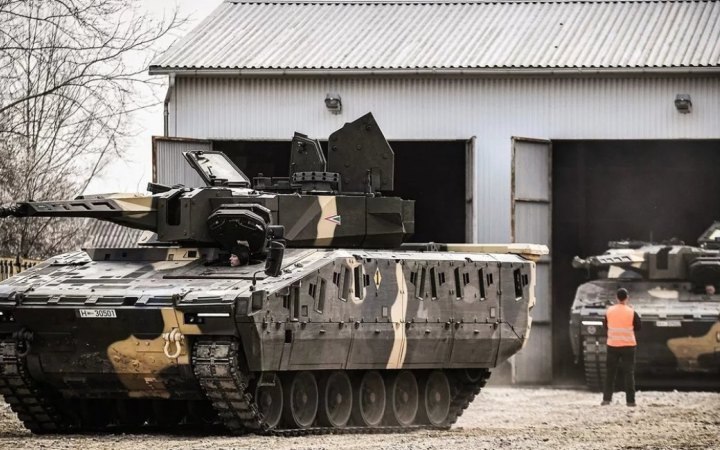 Rheinmetall передав Україні першу бойову машину піхоти KF41 Lynx 