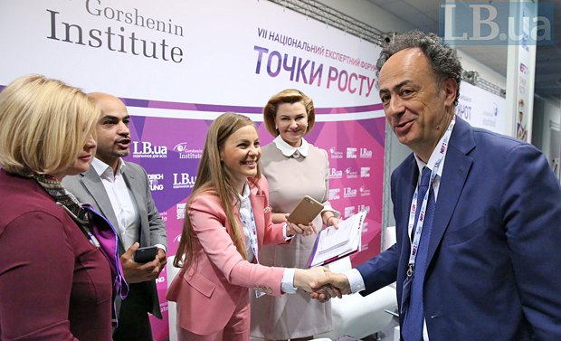 (right to left) Hugues Mingarelli, Oksana Prodan, Olena Sotnyk, Mustafa Nayyem and Iryna Herashchenko