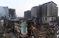 Кількість жертв пожежі в торговому центрі у Пакистані зросла до 50