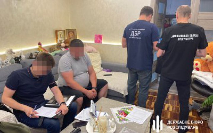 Екскерівника Держгеокадастру на Хмельниччині підозрюють у незаконному виділенні землі