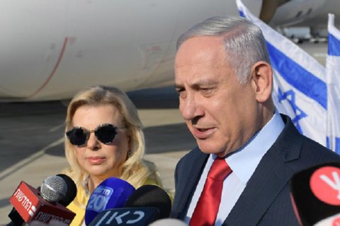 Сара Нетаньягу влаштувала скандал у літаку дорогою в Київ