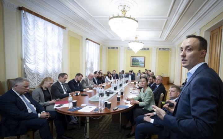 ​Дипломатам ЄС показали залишки дронів і ракети "Іскандер-К", якою росіяни поцілили в будинок у Києві