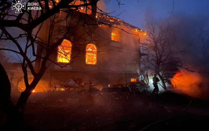 Масована атака на Київ: понад 20 поранених, серед них – діти, пошкоджені десятки будинків у різних районах столиці