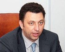 Нет смысла передавать Евро-2012 Днепропетровску, - мнение