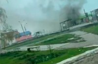 У Лисичанську сталася пожежа на ринку після обстрілу окупантів
