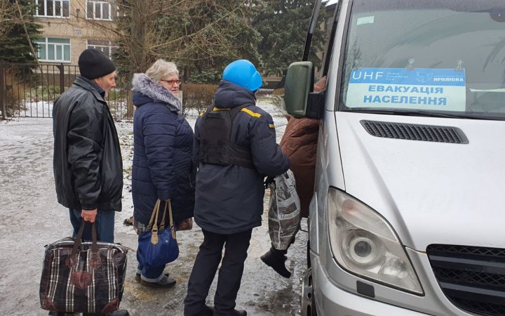 За добу з Донеччини евакуювали більше 40 дітей