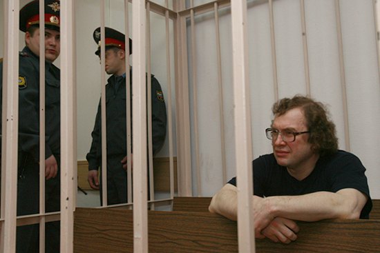 Мавроді на одному з судових засідань в Росії