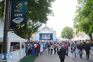 Болельщики оставили во Львове 160 млн гривен