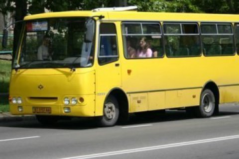 У Луцьку оголосили догану водієві автобуса, через якого школярі запізнилися на Перший дзвінок
