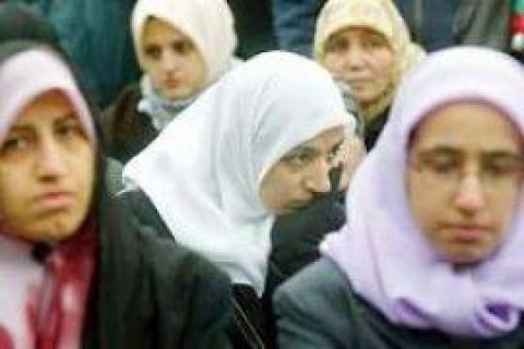 ​В Турции женщинам разрешили носить хиджаб в армии