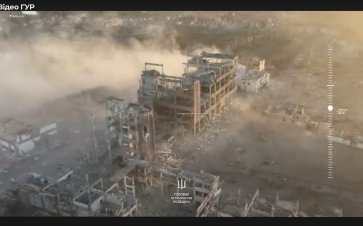 Сили оборони: росіяни продовжують штурмувати малими групами Вовчанськ. Місто зруйноване вщент