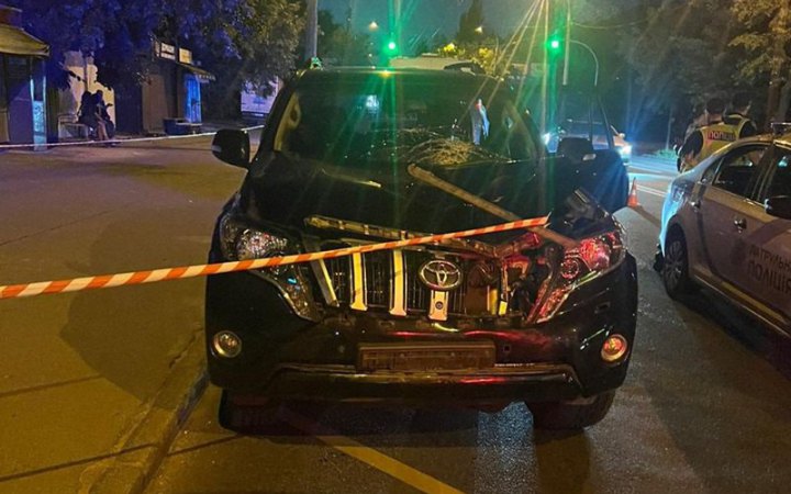 ​У Києві п'яний водій тікав від поліції і на смерть збив пішохода