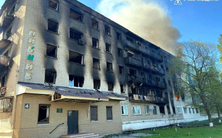 Через російський обстріл на Харківщині згоріли понад 30 квартир