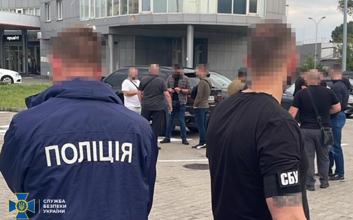 СБУ та Нацполіція проводять безпекові заходи у Деснянському районі Києва