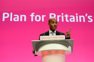 Син нігерійського іммігранта вирішив поборотися за посаду глави британської Лейбористської партії