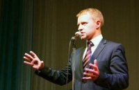 Украинский чиновник организовал круглосуточную трансляцию из своего кабинета