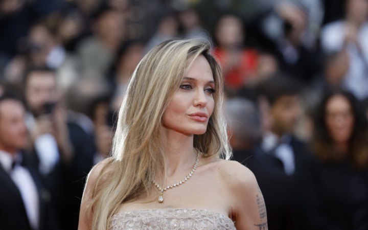 Анджеліна Джолі вшанувала пам’ять Вікторії Амеліної на Каннському кінофестивалі