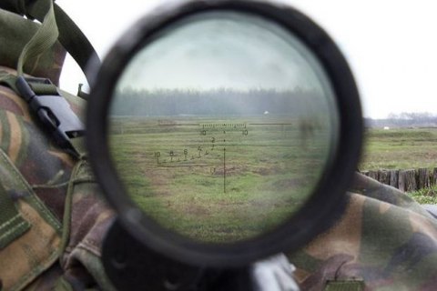 Снайпер боевиков ранил военнослужащего ВСУ близ Авдеевки