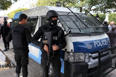В Тунисе полиция захватила офис "Аль-Джазиры", журналистам приказали уехать из страны