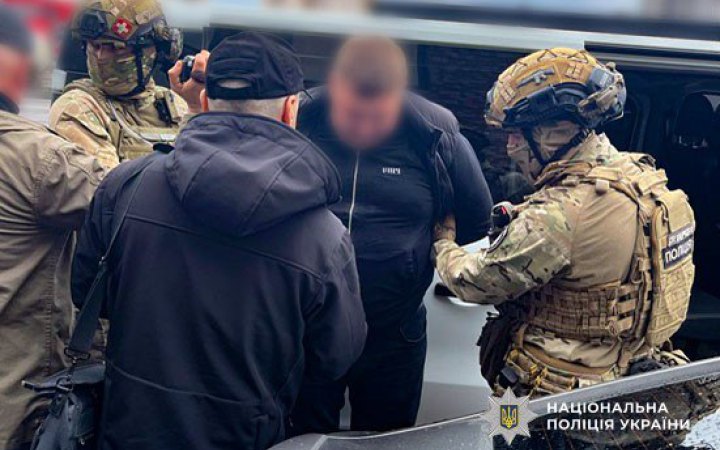На Полтавщині двоє чоловіків намагалися переправити "клієнта" через кордон за $20 000