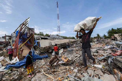 В Индонезии произошло землетрясение: 35 погибших и сотни пострадавших