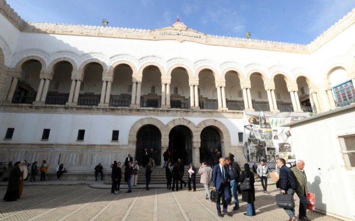 У Тунісі в справі про держзраду засудили десятки людей