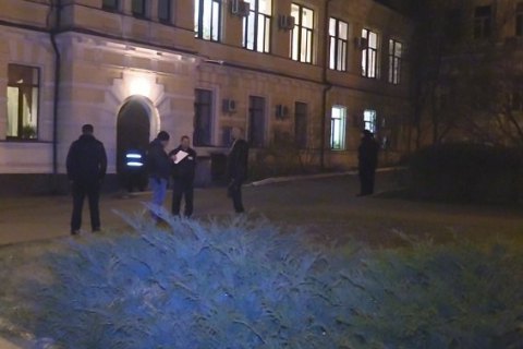 Грабители вынесли из университета Гринченко коллекцию монет и талоны на топливо