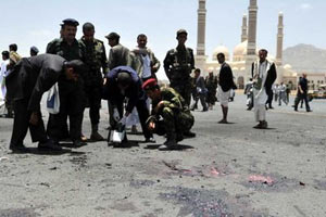 У Ємені терорист-смертник напав на військовий парад