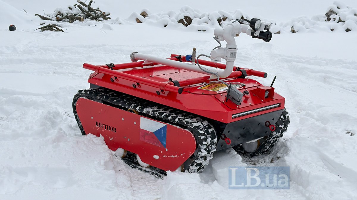 Тестування пожежного дрону Hecthor 2 для Харківсього відділення ДСНС купленого чеською ініціативою «Подарунок для Путіна»