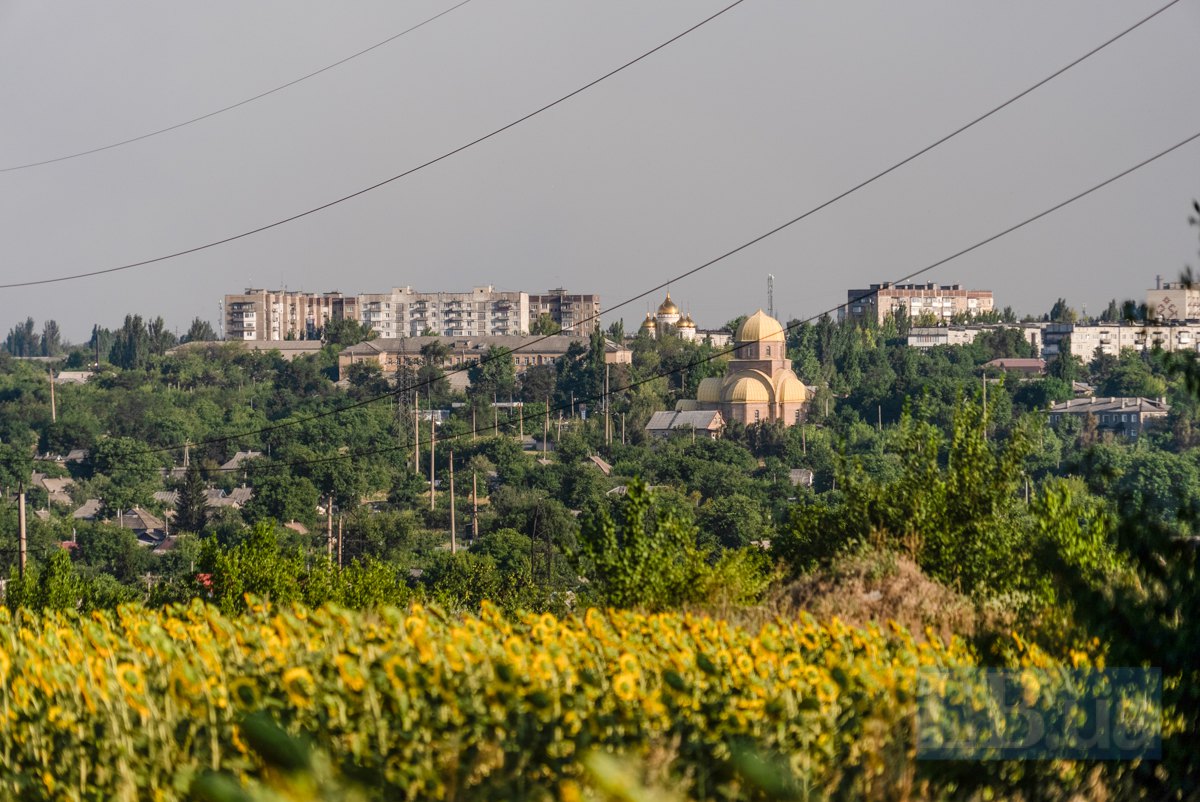  Добропілля, затягнуте димом