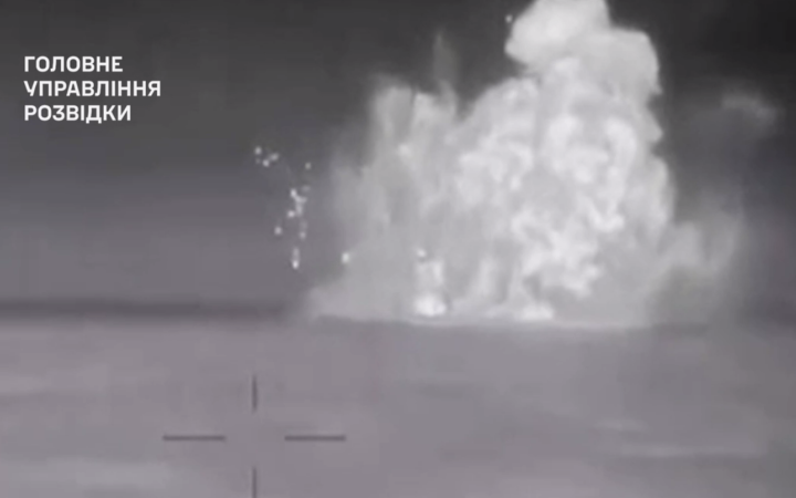 ГУР показало відео знищення російського патрульного корабля "Сергій Котов"