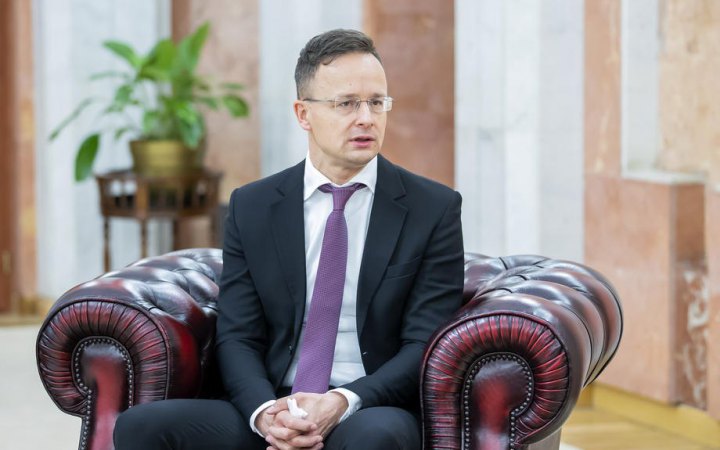 Міністр Сіярто озвучив ціну погодження Угорщини на ембарго для російської нафти