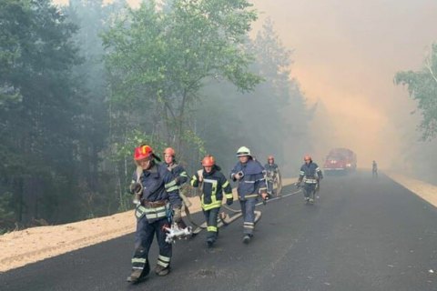 ДСНС повідомила про ліквідацію семи із десяти осередків пожеж на Луганщині