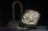 "Моє зрадливе світло": опера мізантропа