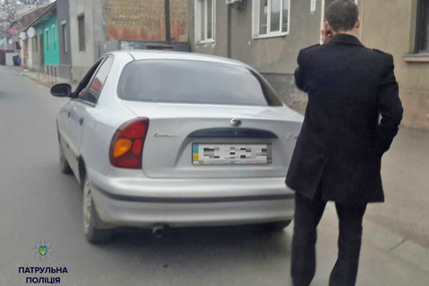 Закарпатские патрульные задержали пьяного прокурора за рулем