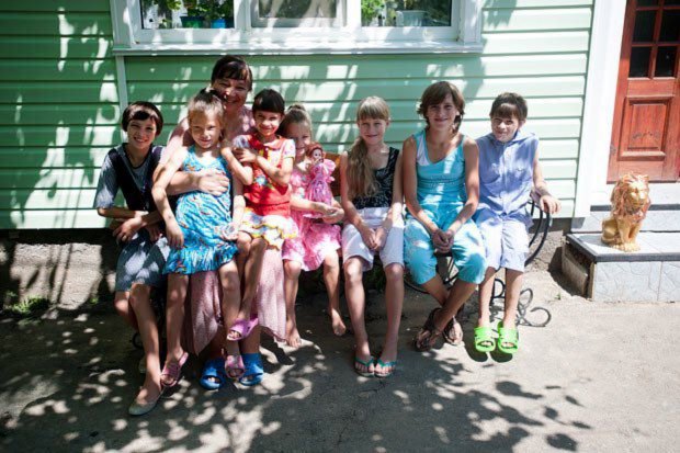 Людмила Бурлакова виховує 9 дітей у дитячому будинку сімейного типу у Вінницькій області
