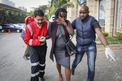 В Кении при нападении на отель погибли 14 человек