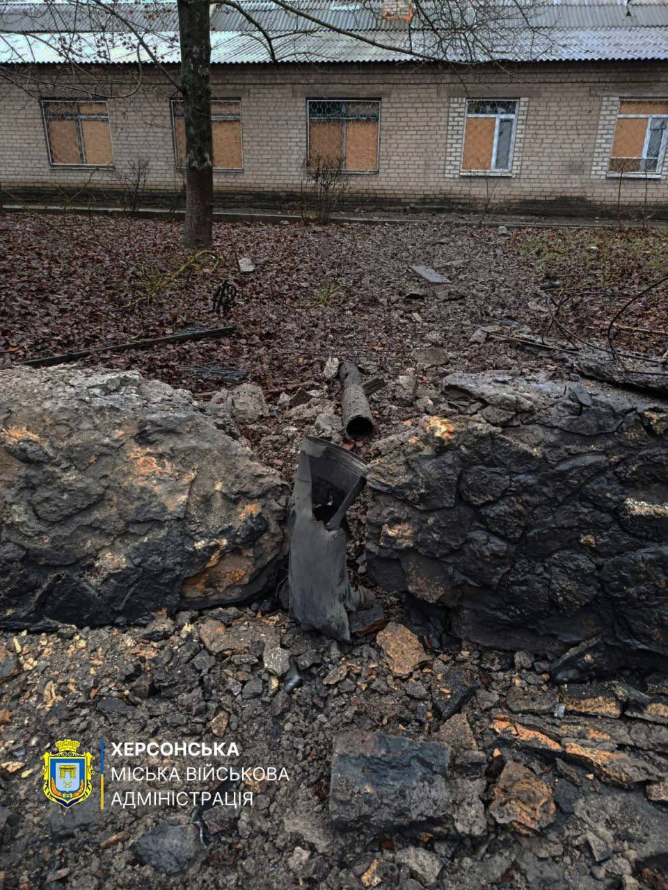 Росіяни обстріляли Дніпровський район Херсона з РСЗВ