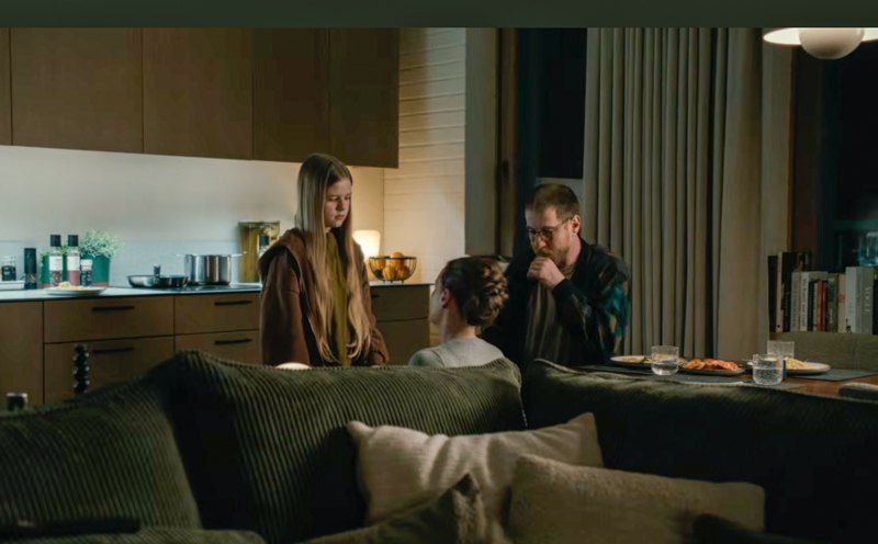 Кадр з фільму «Як розлучитися під час війни».