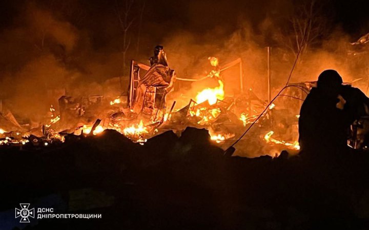 Унаслідок російського терору на Нікопольщині Дніпропетровської області двоє поранених, є руйнування