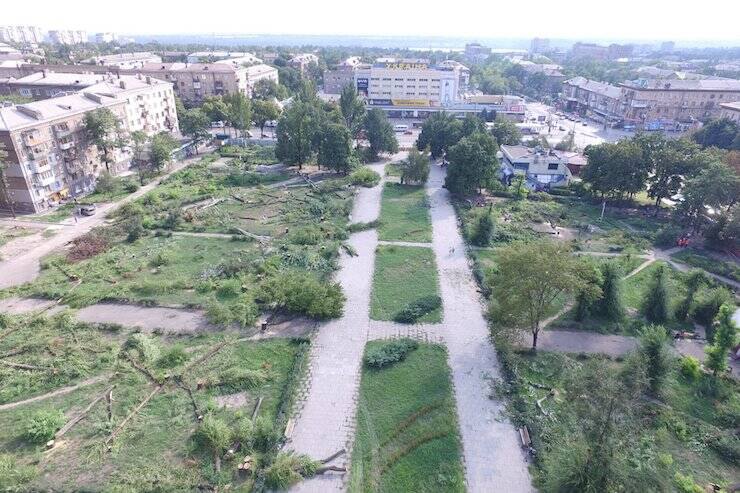 Сквер після вирубки дерев у 2018 році