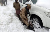 В Пакистане во время снегопада погибли более 20 человек 