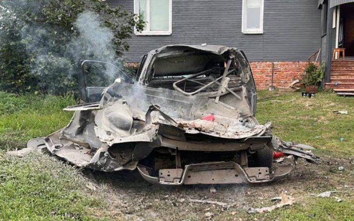 Росіяни вдарили безпілотником по Чернігівщині, є поранена