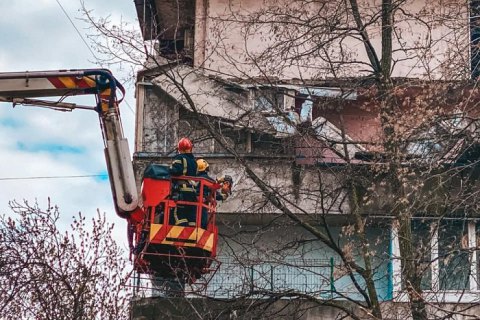 У київській багатоповерхівці обвалився балкон 