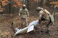 Окупанти замінюють дорогі дрони на дешеві «Молнії», аби виснажити український захист