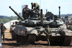 З Росії в бік Новоазовська зайшли 20 танків, - штаб АТО
