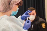 В Україні почали вакцинувати співробітників ДСНС