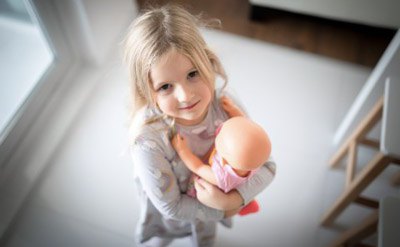 Лялька в тривожному чемоданчику. Як розмовляти з дітьми про війну 